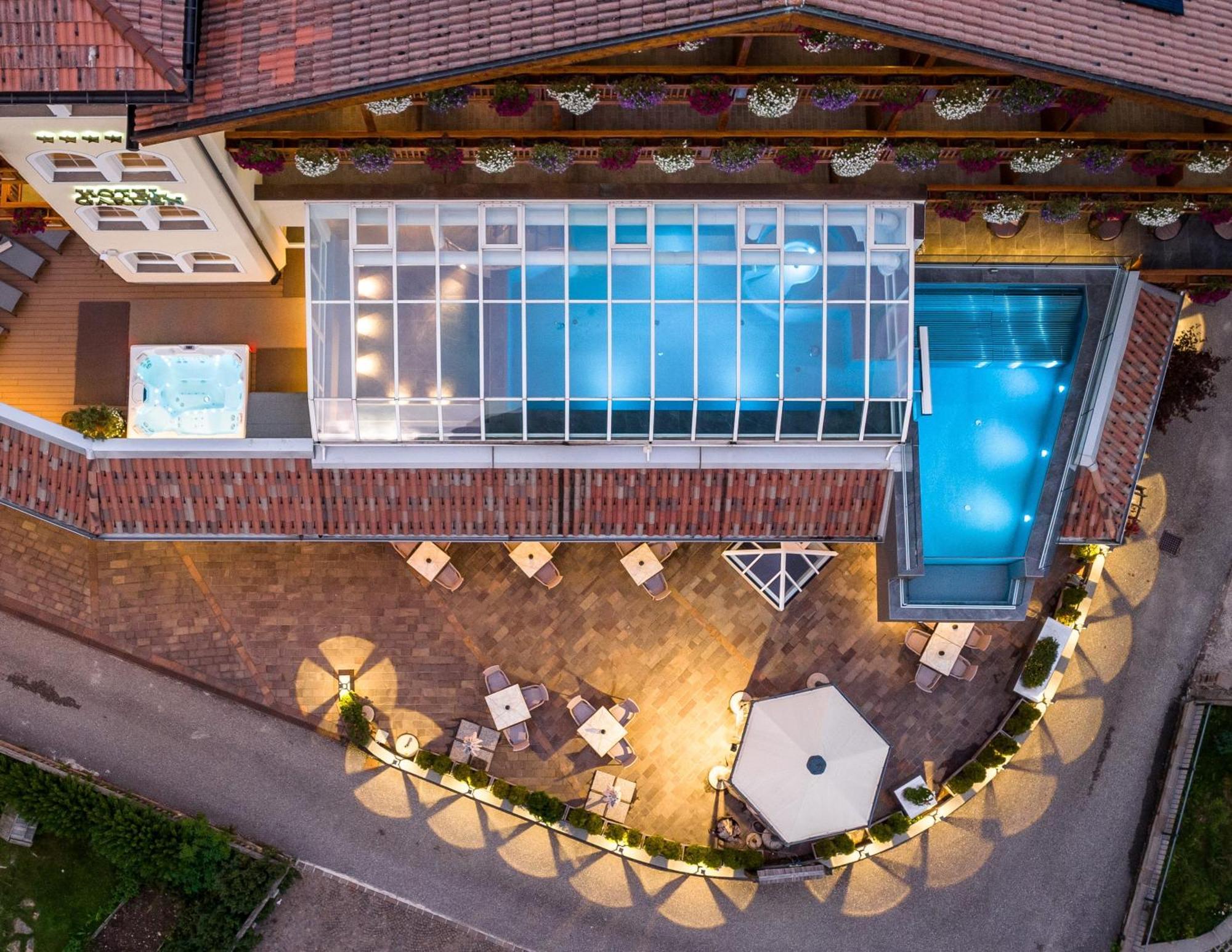 Hotel Garden โมเอนา ภายนอก รูปภาพ